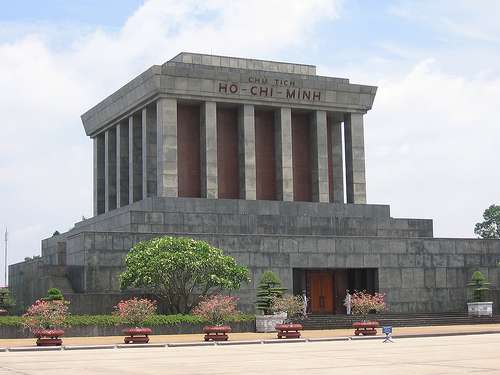 Het mausoleum van Ho-Chi-Minh in Hanoi. 
