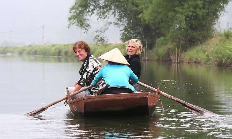 Dolle pret op het water bij Tam Coc - Vietnam