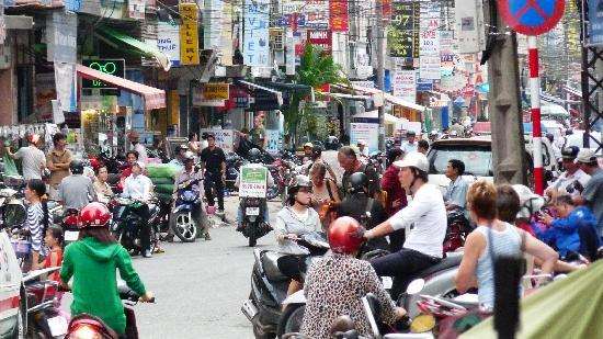 Backpackers street in HCM city - Mekong Reizen