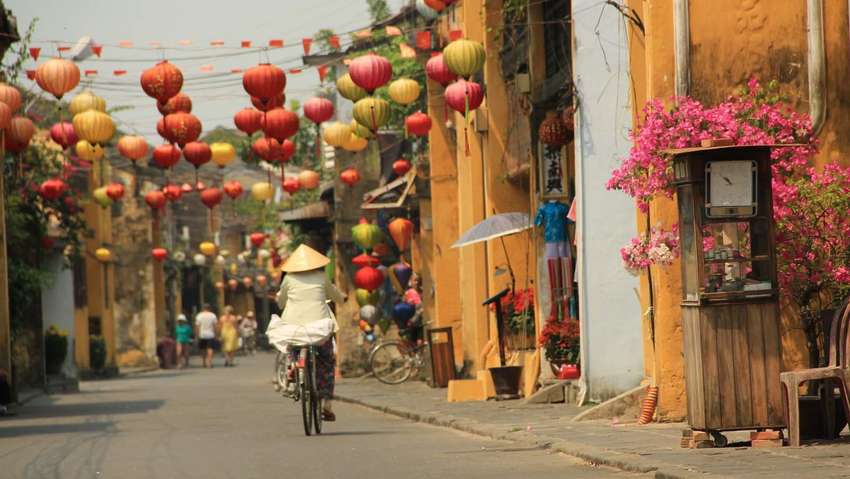 In het gezellige centrum van Hoi An kun je makkelijk uren rondlopen <br>
